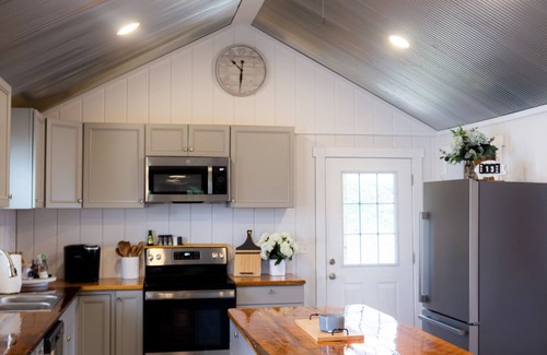 Burkesville House | Dale Hollow Hideaway less then 4 miles to state park and state golf course.