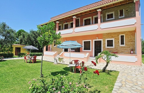 Almiros Beach Apartment | Dalia Apartment in Corfu