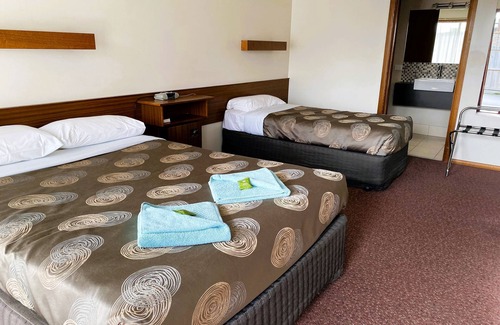 Terang Hotel | Dalvue Motel