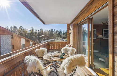 Montana Ski Chalet | Dame des Montagnes by Mrs Miggins