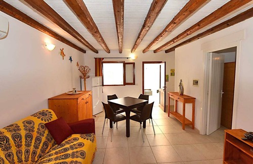 Lampedusa Villa | Dammuso in the countryside