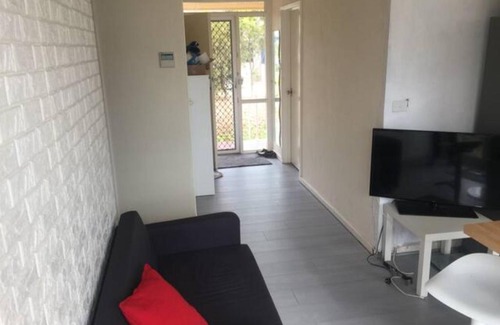 Dickson House | Dana-Private Room in a Shared House-Close to City & ANU-2