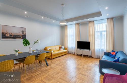 Vidzeme Suburb Apartment | Dandelion Apartments XIXc Cottage