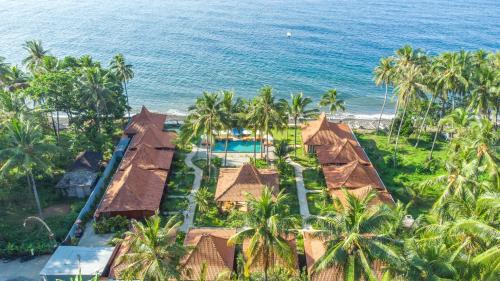 Penuktukan Hotel | Dani Beach Villa - Beachfront Villas in Penuktukan