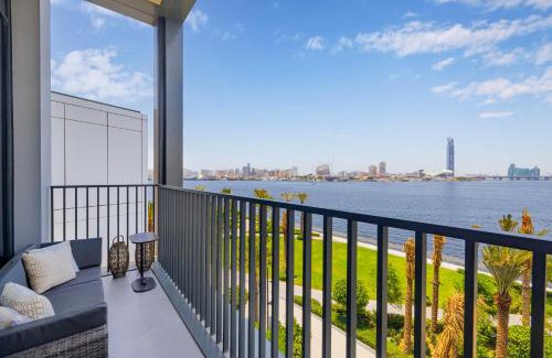 Dubai Apartment | Daniels Waterside 1BR at Creek Edge