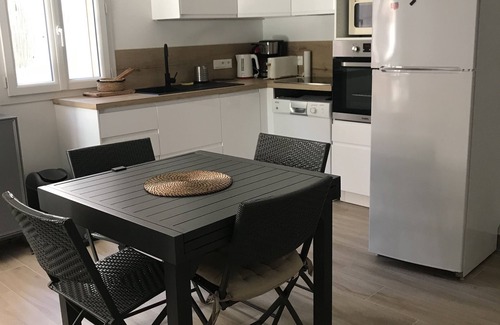 Cogolin Apartment | Dans Domaine Privé et Sécurisé Appt Type 2 Avec 3 Piscines , 2 Tennis