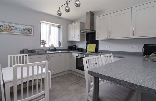 Barmston Cottage | DAN’S HOLIDAY COTTAGE, pet friendly, with open fire in Barmston