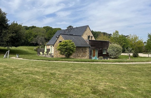 La Jaille-Yvon House | Dans une Superbe Demeure en Pierre LE Logis