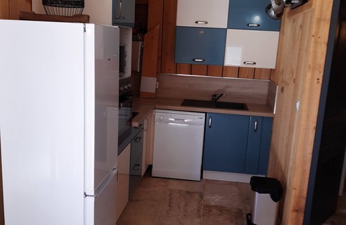 Oppede Bed & Breakfast | DANSAVAN Gite champ de Lavande LUBERON Shared swimming pool air conditioning