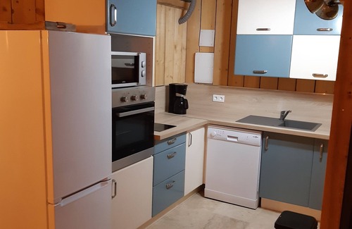 Oppede Bed & Breakfast | DANSAVAN Gite champ de Lavande LUBERON Shared swimming pool air conditioning