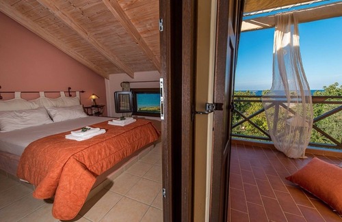 Psarou Apartment | Dante's Sea View Τwo Βedroom Μaisonnette