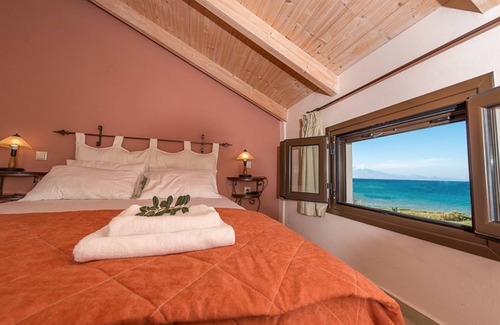 Psarou Apartment | Dante's Sea View Τwo Βedroom Μaisonnette