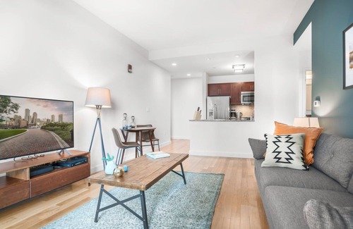 Back Bay East Apartment | Dapper Back Bay 1BR, w/Gym, walk to Newbury St.