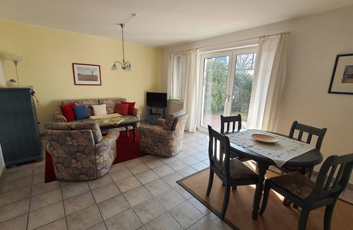 Zingst Apartment | Darßer Weg 32a Whg. 14 - Holiday apartment in an apartment house