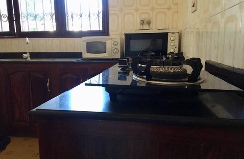 Dar es Salaam House | Dar es Salaams, A private 2 Bedroom modern house 20 minutes from the Beach.