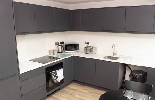 Old Trafford Apartment | Dashing 1BR Penthouse near MCR Stadiums