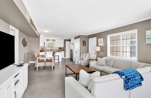 Audubon Place Condo | Dauphin Island Do-it Island Style