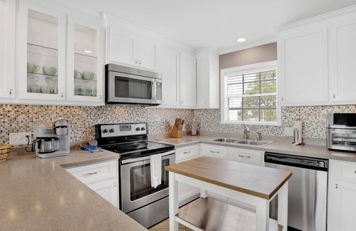 Audubon Place Condo | Dauphin Island Do-it Island Style