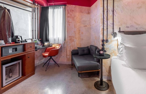Omonia Hotel | Dave Red Athens, a member of Brown Hotels