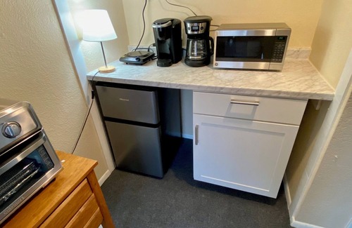 North Mountain House | Dave's Sunshine Getaway for 2 or 3/Private with free heated Pool