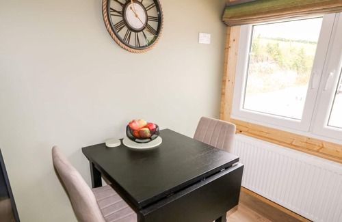 Donegal Cottage | DAVEY JOHNS FORGE CABIN 2, pet friendly in Carrigart, County Donegal