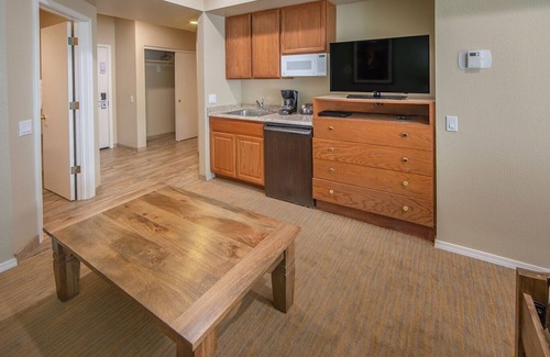Genoa Condo | David Walley's Resort, studio unit, Sunday check-in