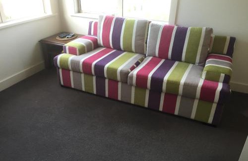 Lower Hutt House | Davidsons Luxury Homestay