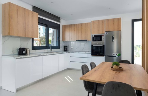 Petaloudes Villa | Davlakos Apartment Rea 1