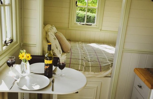 Beccles Cabin | Dawn Chorus Holidays