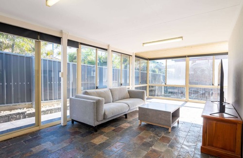 Shellharbour House | Daydream - 150m from the beach