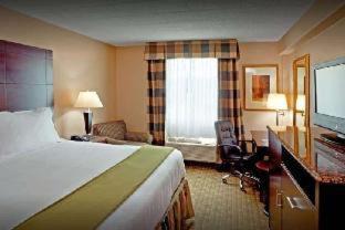 North Bergen Hotel | Days Hotel by Wyndham North Bergen