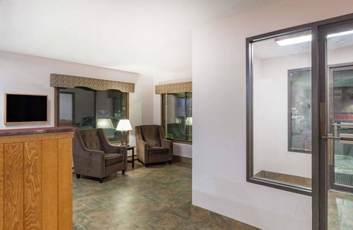 Mason City Hotel | Days Inn by Wyndham Mason City