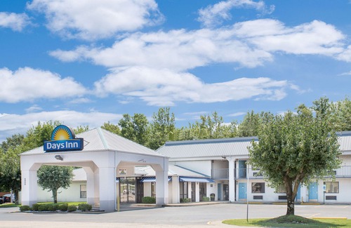 North Little Rock Hotel | Days Inn by Wyndham N Little Rock East
