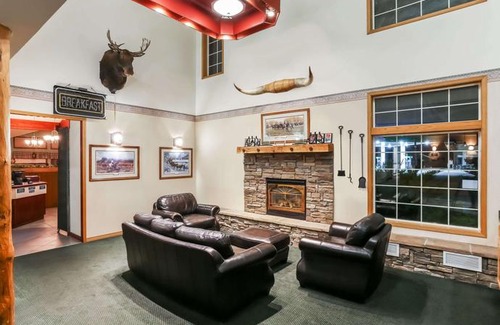 West Yellowstone Hotel | Days Inn by Wyndham West Yellowstone