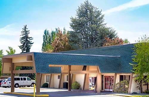 Klamath Falls Hotel | Days Inn by Wyndham Klamath Falls