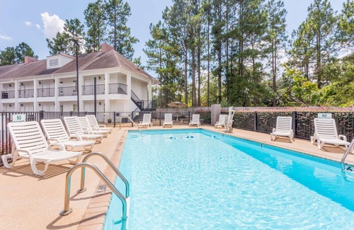 Americus Hotel | Days Inn by Wyndham Americus