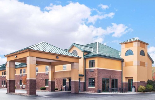 Brewerton Hotel | Days Inn by Wyndham Brewerton/ Syracuse near Oneida Lake