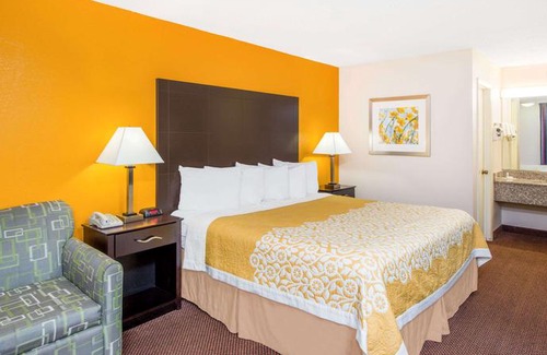 Calvert City Hotel | Days Inn by Wyndham Calvert City