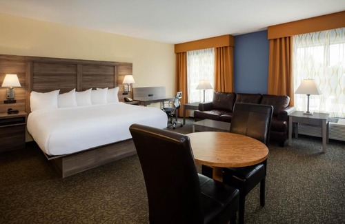 Cadillac Hotel | Days Inn by Wyndham Cadillac