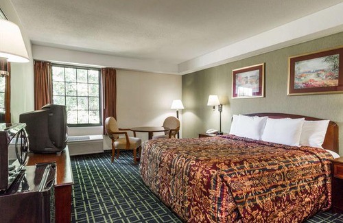 Dumfries Hotel | Days Inn by Wyndham Dumfries Quantico