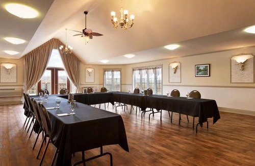 Saint-Basile Hotel | Days Inn by Wyndham Edmundston