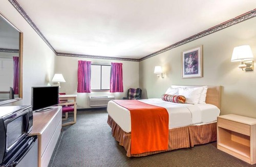 Ellensburg Hotel | Days Inn by Wyndham Ellensburg Conference Center