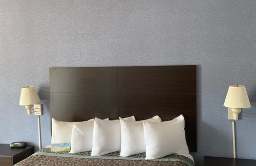 Glen Allen Hotel | Days Inn by Wyndham Glen Allen/Richmond North