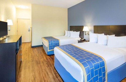 Macon Hotel | Days Inn by Wyndham Macon I-75 North