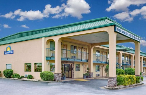 Macon Hotel | Days Inn by Wyndham Macon I 475