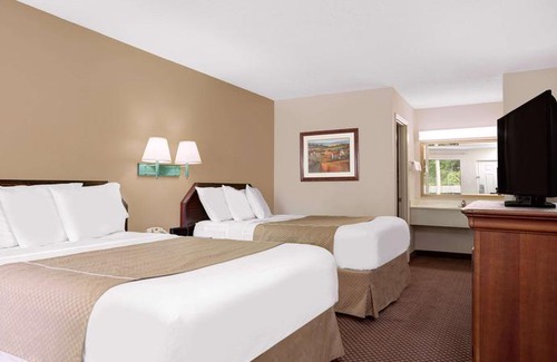 Macon Hotel | Days Inn by Wyndham Macon I 475