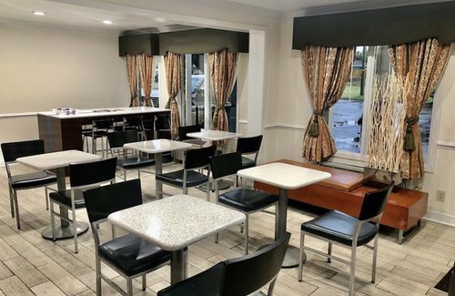 Manning Hotel | Days Inn by Wyndham Manning