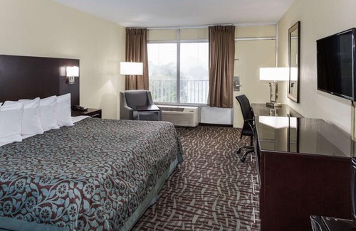 Melbourne Hotel | Days Inn by Wyndham Melbourne