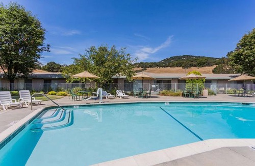 Novato Hotel | Days Inn by Wyndham Novato San Francisco