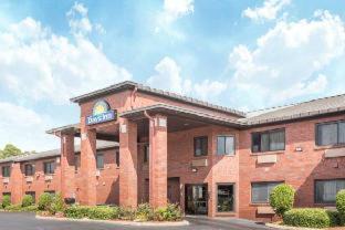 Phenix City Hotel | Days Inn By Wyndham Phenix City Near Fort Moore